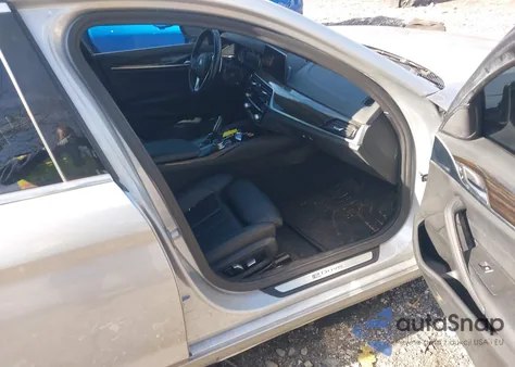 2019 BMW 530E Iperformance из США, поврежденный, VIN WBAJA9C58KB388564